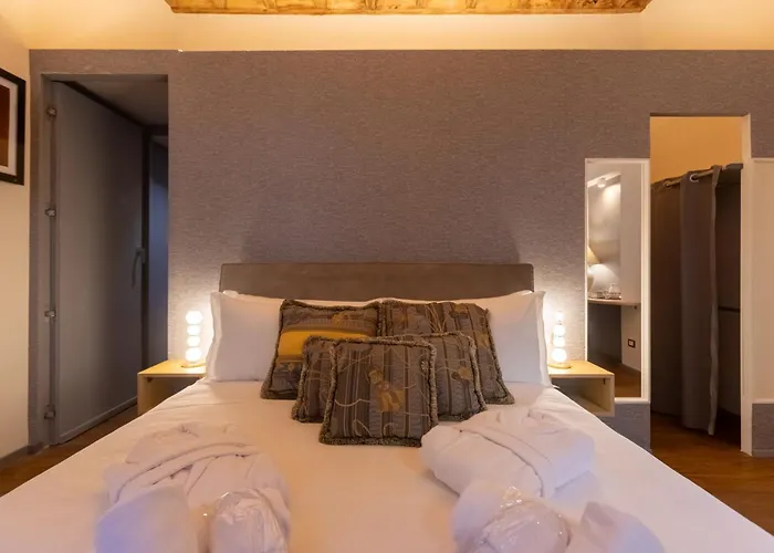 Fontana Di Trevi Luxury 4* Roma