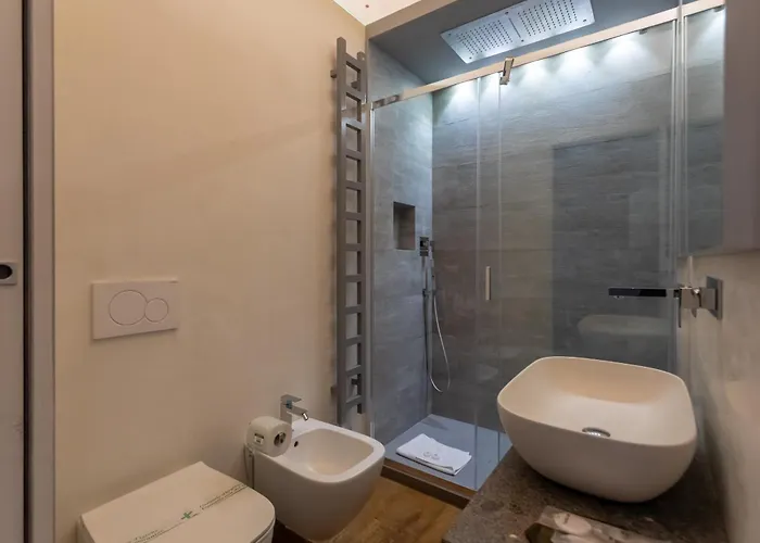 Konukevi Fontana Di Trevi Luxury 4*