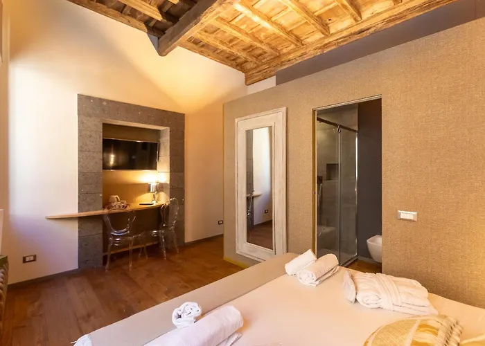 Konukevi Fontana Di Trevi Luxury 4*