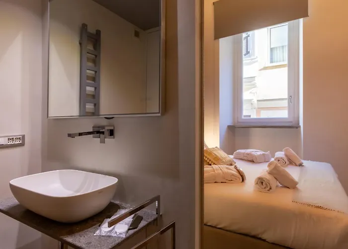Fontana Di Trevi Luxury 4* Roma