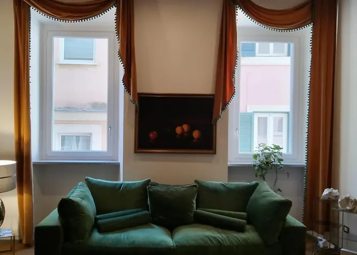Konukevi Fontana Di Trevi Luxury 4*